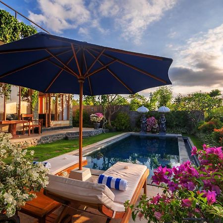Villa Ambara Sumberkima 반유웨당 외부 사진
