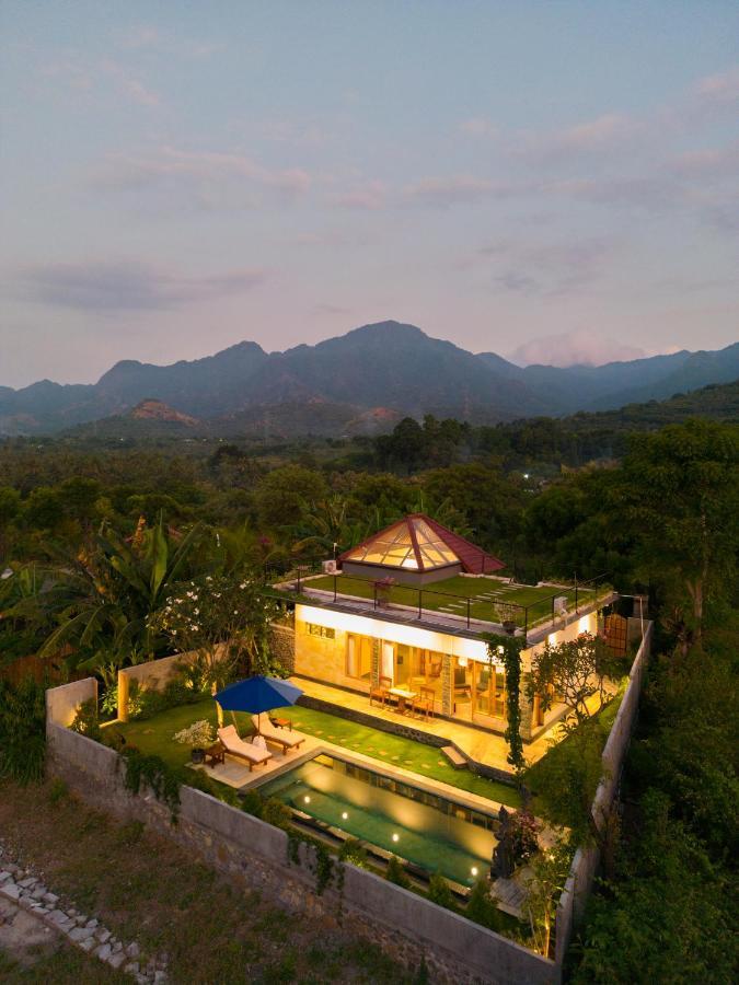 Villa Ambara Sumberkima 반유웨당 외부 사진