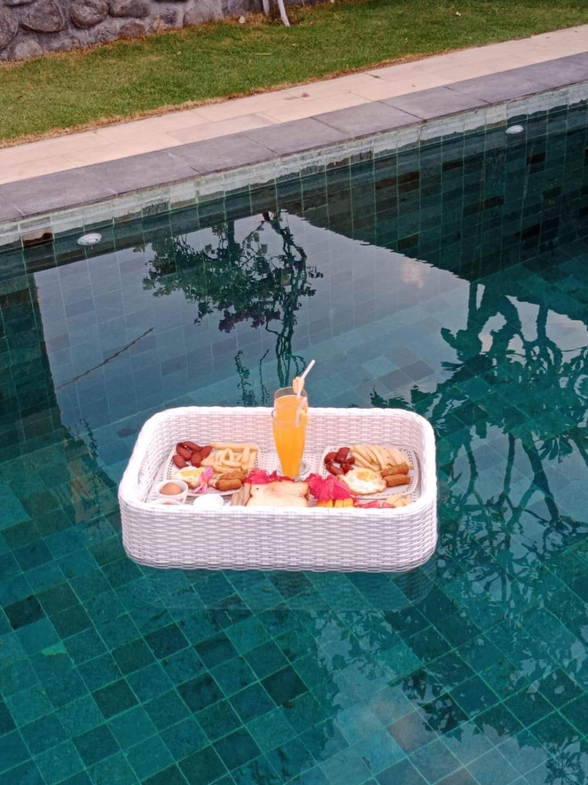 Villa Ambara Sumberkima 반유웨당 외부 사진